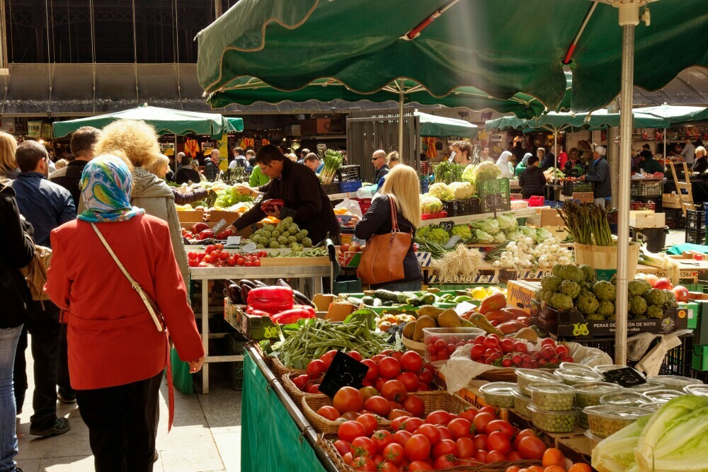 fruit and vegetable vendors